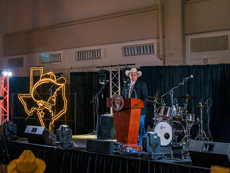 SWTX President, Dr. Hector Gonzales welcomes guests at the 2026 President's Gala.